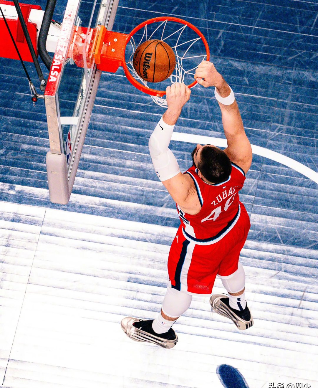 详细阅读:开云中国官网-包含赛地聚焦——亚冠加时末段热度飙升,布鲁克林篮网状态回暖,媒体盛赞,训练强度明显提升的词条 开云中国官网-包含赛地聚焦——亚冠加时末段热度飙升,布鲁克林篮网状态回暖,媒体盛赞,训练强度明显提升的词条